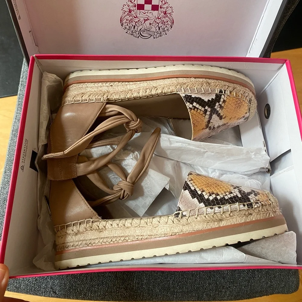 VINCE CAMUTO Printed Espadrilles Sandals